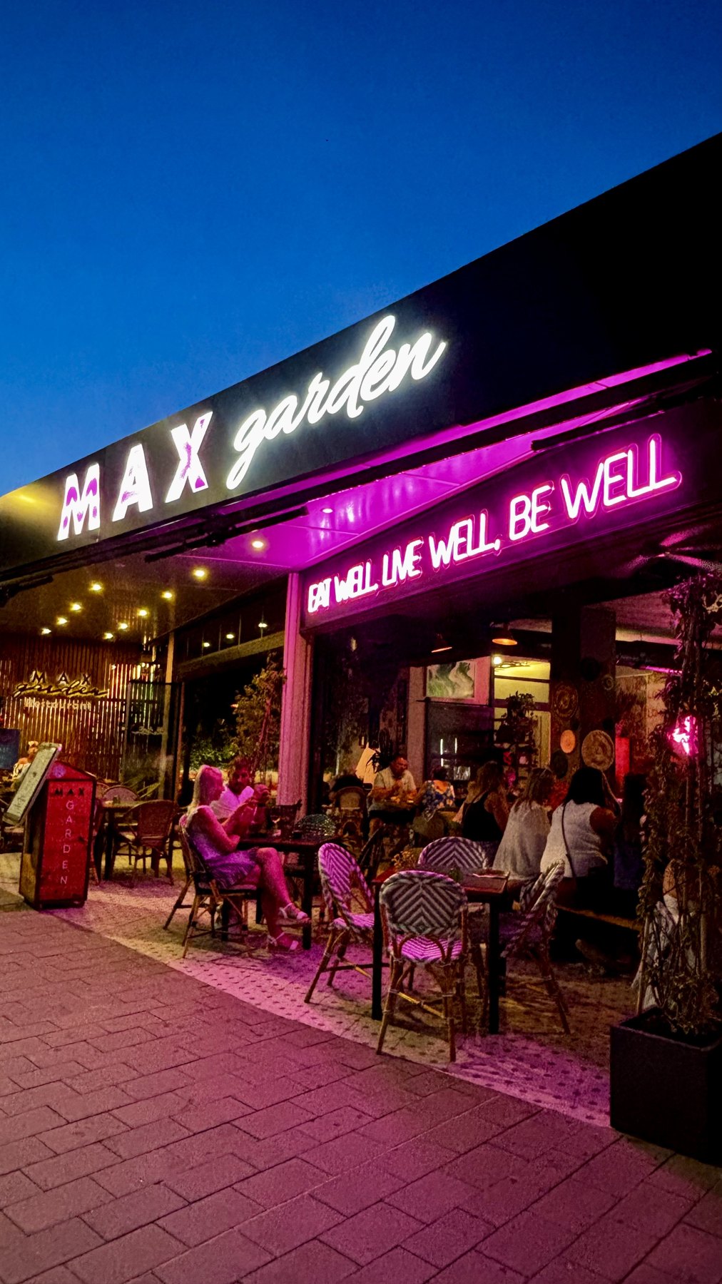 Max Garden storefront in Palmanova, Mallorca